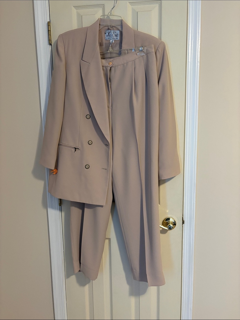 Le Suit Beige Women's Two-Piece Pant Suit